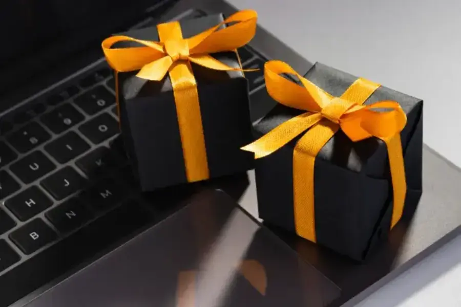 2148688524 (2) Corporate gifts